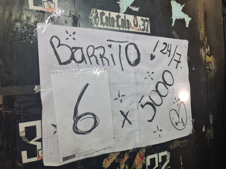 Clan desbaratado en Bajos de Mena vendía droga con letrero
