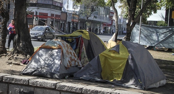 Fiscalización a indigentes de la Alameda terminó con un detenido acusado de homicidio