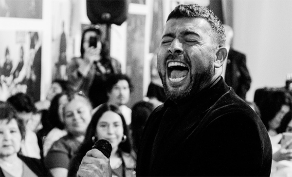 <strong>Los proyectos futuros de Luis Castro, el “cantante del adulto mayor” de Puente Alto</strong>