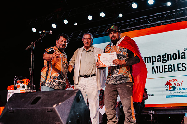 “El Tallador del Cajón” participó de campeonato en Argentina