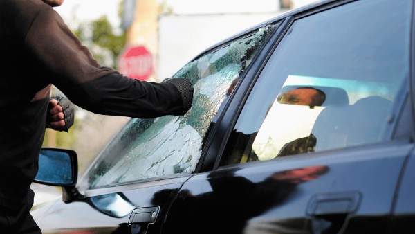 Portonazo en Puente Alto deja a mujer con lesiones leves