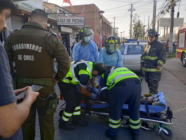 Adulto mayor sufre violento asalto en la calle Ernesto Alvear