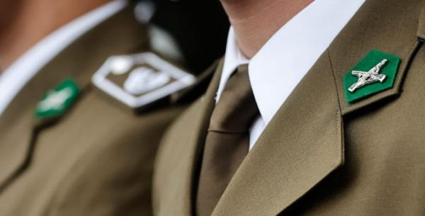 Carabinero dispara en la mano a hombre que lo amenazó con cuchillo