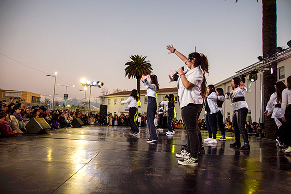 Jóvenes de Puente Alto vibraron al ritmo del K-Pop