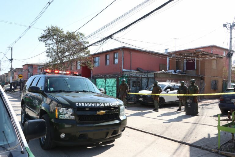 Siete sujetos dispararon a vivienda ubicada en Puente Alto
