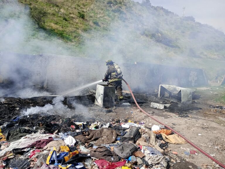 Incendio en Cerro La Ballena consume dos mediaguas