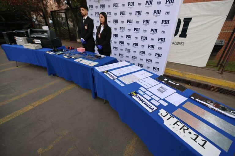 Desarticulan banda que se hacía pasar por trabajadores de empresa de seguridad de camión de valores