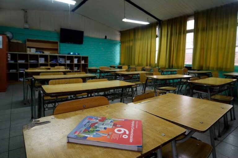 Colegio de Profesores anuncia paro nacional indefinido