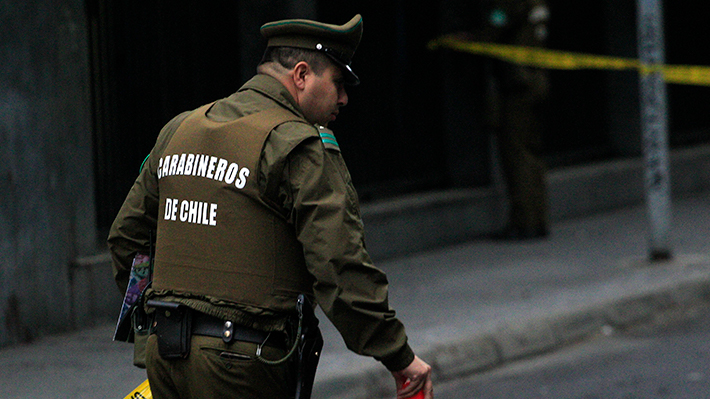 Carabinero (r) frustra encerrona a tiros