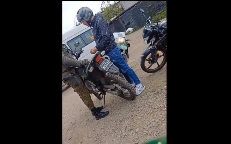 Detienen a motociclista por intentar sobornar a Carabineros