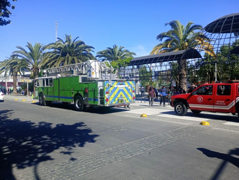 Frustran intento de suicidio en calle Santa Josefina