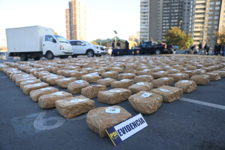PDI incauta más de una tonelada de droga avaluada en 8500 millones de pesos