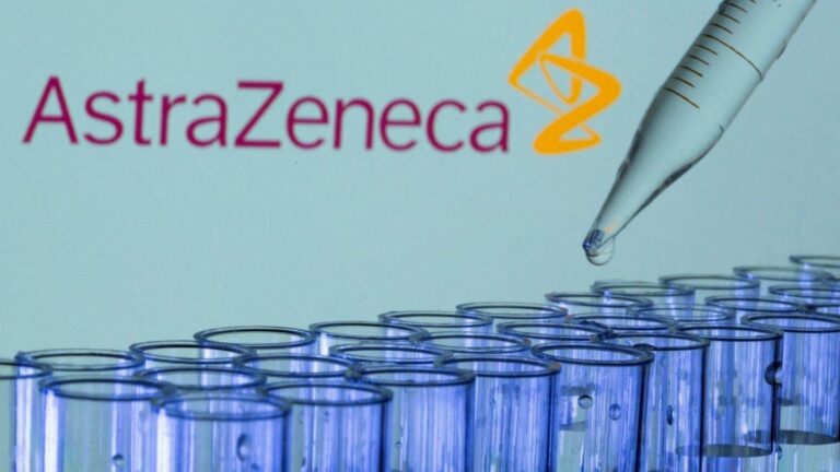 Covid -19: AstraZeneca reconoce efecto secundario “raro” en su vacuna