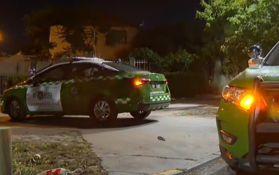 Violento portonazo a carabinero termina en tiroteo