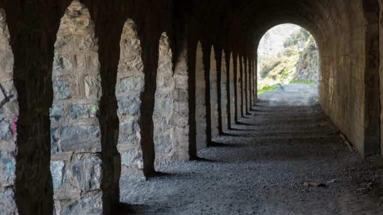 Tragedia en San José de Maipo: Una mujer falleció por roca desprendida del túnel Tinoco